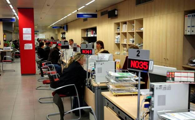 El paro desciende en 6 personas en diciembre