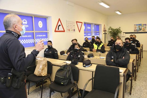 Policías locales de toda la región se forman en Mérida