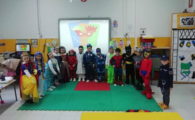El CEIP Arias Montano celebra los carnavales de una manera distinta