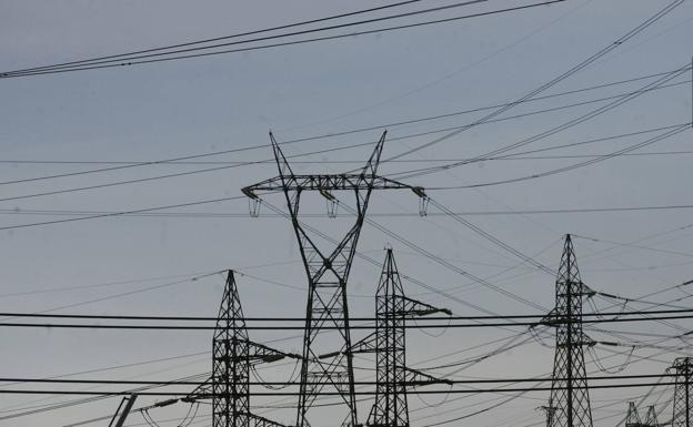 Endesa aplicará un plan de mejora para acabar con los cortes de luz en la Campiña Sur