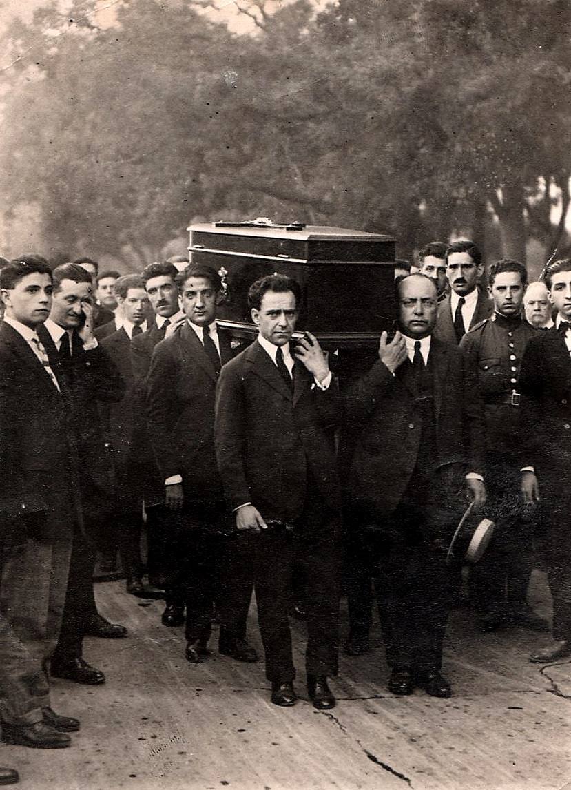 DESDE LA MOTO DE PAPEL | Campúa en Extremadura en la Guerra Civil y la fusilada resucitada