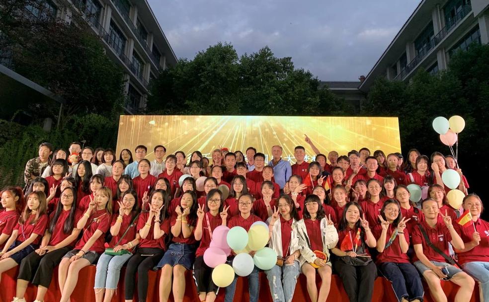 Alumnos que empiezan la doble titulación enChina impulsada desde la UEx en la inauguración del curso 2019/2020. /HOY