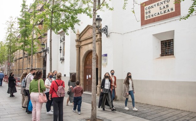 Martes Santo en Badajoz: la visita al Cristo de la Espina