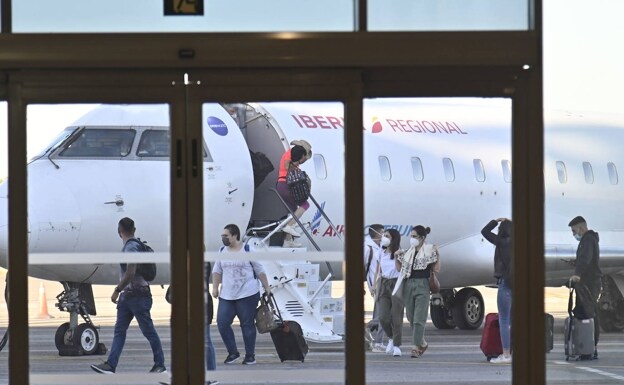 El Gobierno reduce a dos los vuelos semanales a Madrid y Barcelona desde el aeropuerto de Badajoz