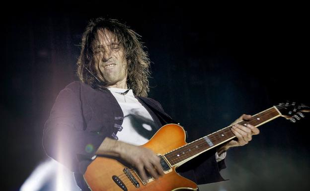 Robe Iniesta presenta un avance de su próximo disco, que se publicará a finales de mes