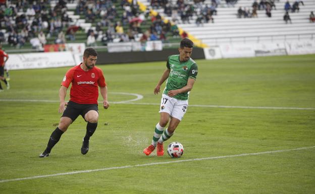 El Cacereño recupera el liderato