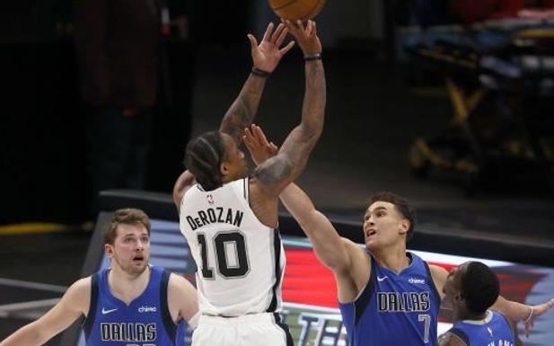 DeRozan rompe el partidazo de Doncic y Porzingis en el último suspiro