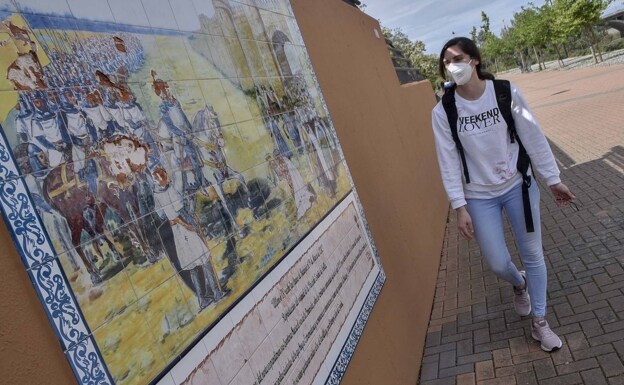 El Ayuntamiento de Badajoz denuncia en la policía el ataque al mosaico de Alfonso IX