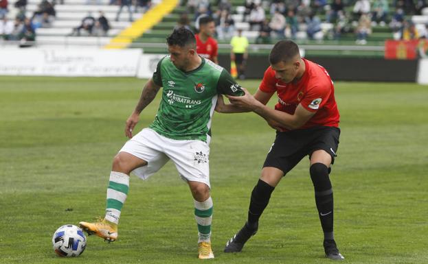 Capelo: «Sabemos que vamos a sufrir porque el Coria lo da todo en La Isla»