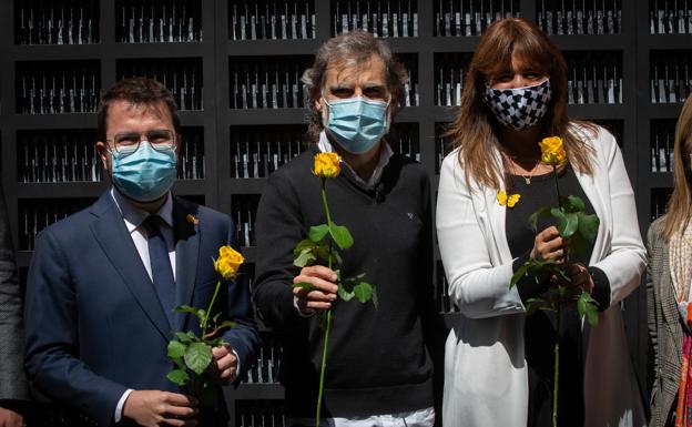 Aragonès y Borràs chocan en Sant Jordi