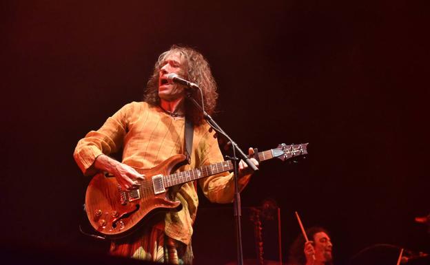 Robe Iniesta lanza 'Mayéutica', su último disco en solitario