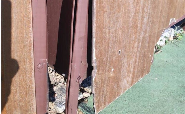 La Guardia Civil investiga actos vandálicos en el castillo de Feria y su entorno