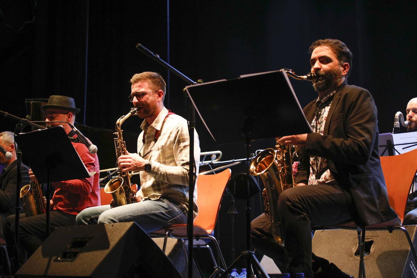 CÁCERESCAPARATE | Música en directo y perrunillas