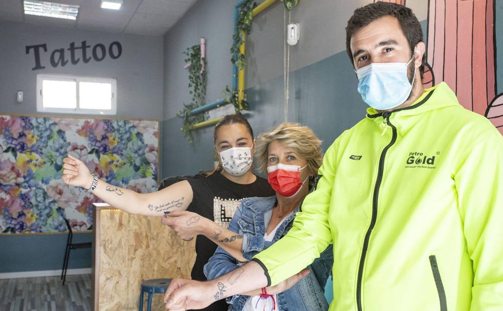 Extremeños tatuados por la covid