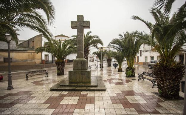 Abren diligencias al presidente de la Diputación por la retirada de cruces de los caídos