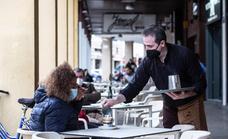 Los bares y restaurantes podrán cerrar a la una de la madrugada desde este viernes
