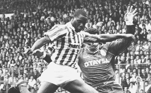 Las patadas en la cabeza a Dalian Atkinson dejaron marcas de las botas