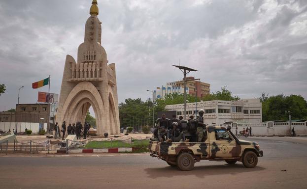 El ejército maliense arresta al presidente y al primer ministro