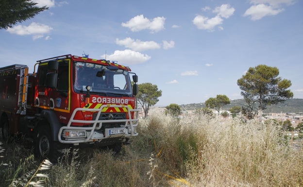 Primer incendio de la temporada en el Cerro de los Pinos de Cáceres