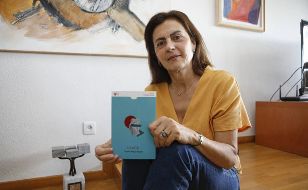 La escritora y colaboradora de HOY Victoria Pelayo Rapado. /ARMANDO MÉNDEZ