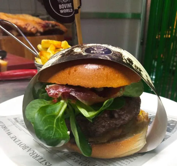 Hamburguesa de La Taberna del Loco con el acabado 'gourmet umami'.