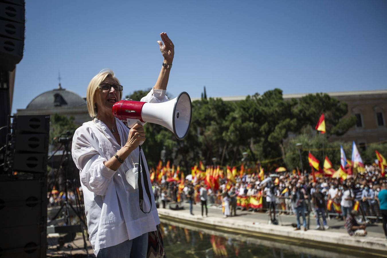 Miles de españoles muestran su rechazo a los indultos