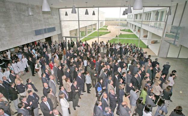 El Centro de Cirugía de Mínima Invasión suma litigios con al menos seis extrabajadores