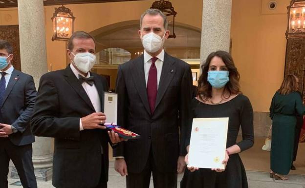 Los Reyes entregan la medalla de oro al mérito en las Bellas Artes al Museo Vostell-Malpartida