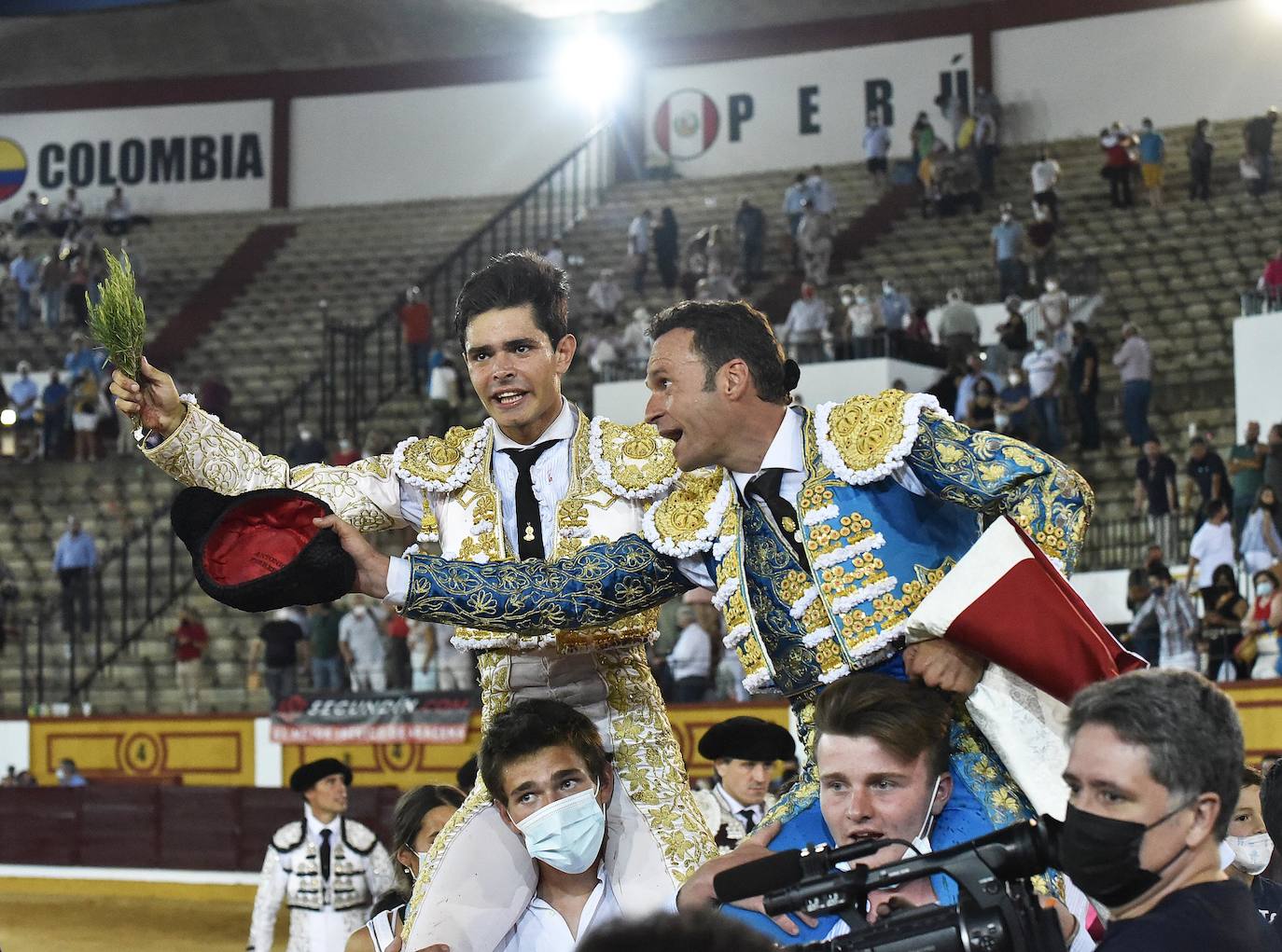 Los mejores momentos de la primera corrida de la feria taurina de Badajoz en imágenes