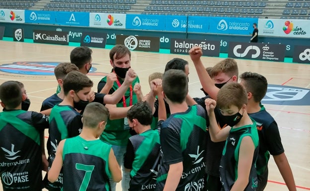 La selección extremeña 'mini' comienza con victoria