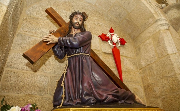 El Cristo de las Batallas de Cáceres ya está en Sevilla para ser restaurado