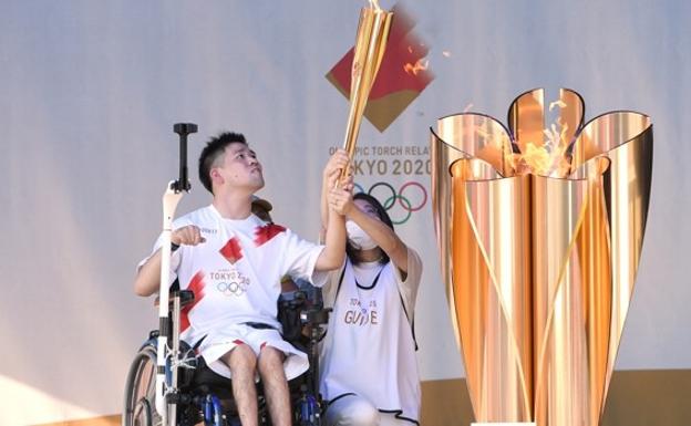 Una ceremonia desafinada