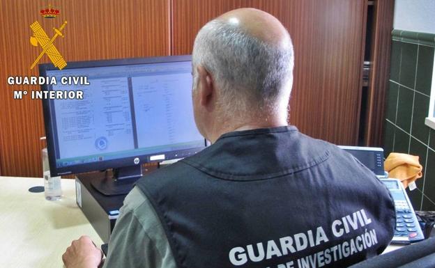 Detenido por estafar 73.000 euros a dos octogenarios de Medina de las Torres