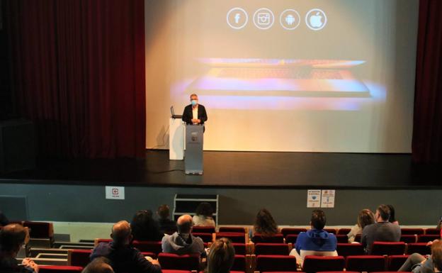 El Gobierno galardona a Herrera del Duque en los Premios Nacionales de Comercio Interior