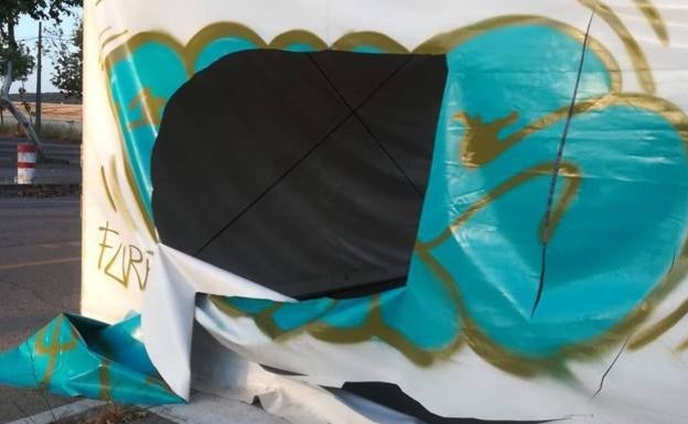 Estudian trasladar el autocovid a una nave tras los actos vandálicos del fin de semana en Cáceres