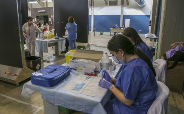 La incidencia a siete días baja siete puntos hasta los 238 casos