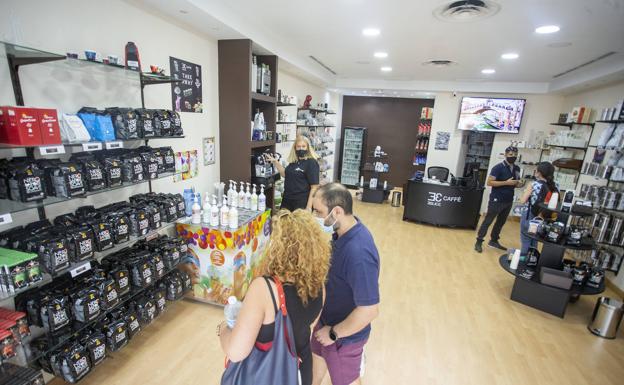 Abre en Cáceres la primera tienda de cápsulas de Extremadura