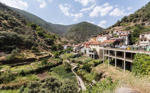 La Junta destina 2 millones para cubrir daños por incendios forestales a varias comarcas, como Las Hurdes