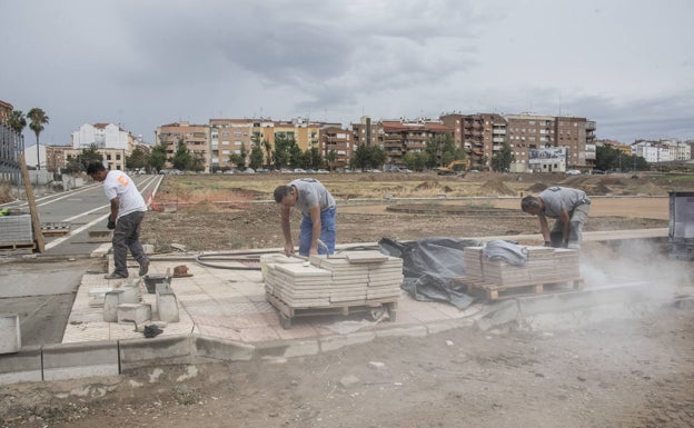 Urbanismo acaba los accesos al parque del río con más de 200 plazas de parking