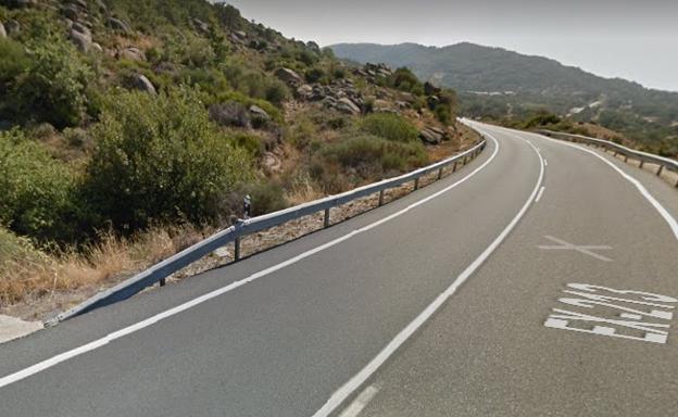 Herido grave un motorista en un accidente en Arroyomolinos de la Vera