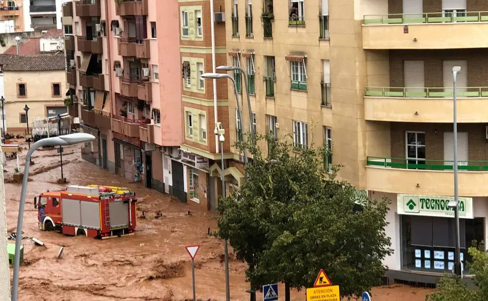 El temporal provoca inundaciones y cortes de carreteras en Extremadura, y deja sin luz a varios municipios