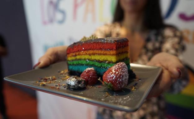 Tapas y tartas de colores con motivo de Los Palomos 2021