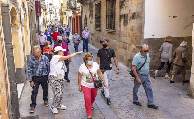 Robe llena los hoteles de Plasencia en el puente del Pilar