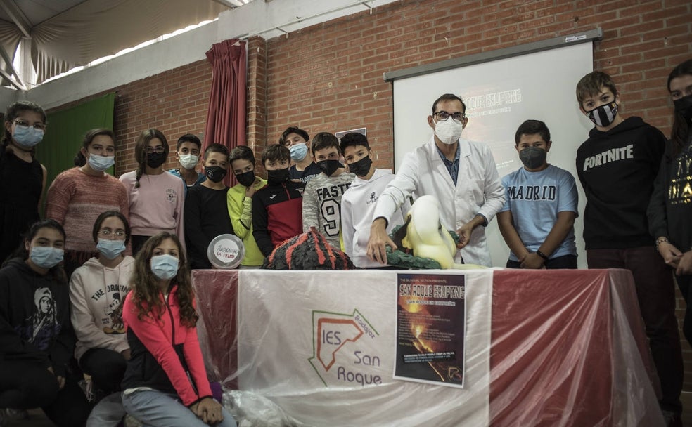 Maquetas de volcanes para ayudar a La Palma