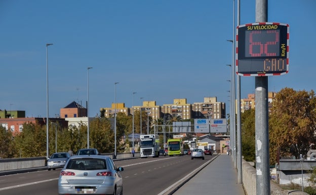 El puente de la Universidad y Luis de Góngora tendrán radares fijos en 2022