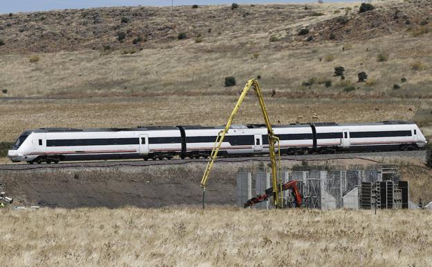Servicio por carretera para los viajeros entre Badajoz y Mérida por las obras del tren en Montijo