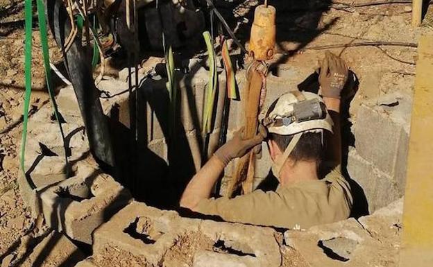 Sacan de un pozo próximo a Feria restos de 13 represaliados en la Guerra Civil