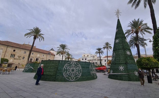 Osuna: «Mérida tendrá las mejores luces de Navidad de Extremadura»