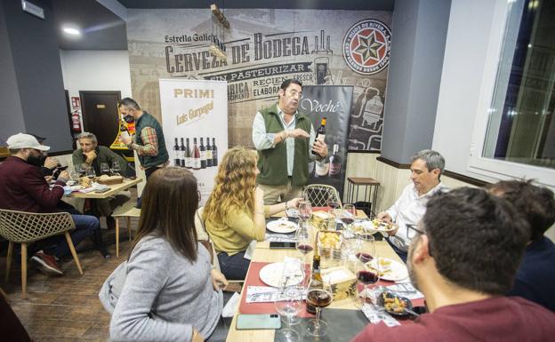 Tintos de Manzanos Wines maridados con tapas en Meraki