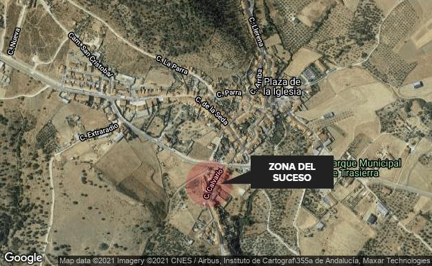 Atendida una mujer de 70 años por crisis de ansiedad en el incendio de una vivienda en Trasierra